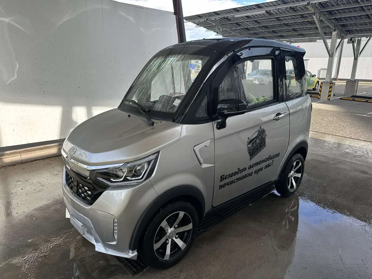 V&G mobile service vehicle
