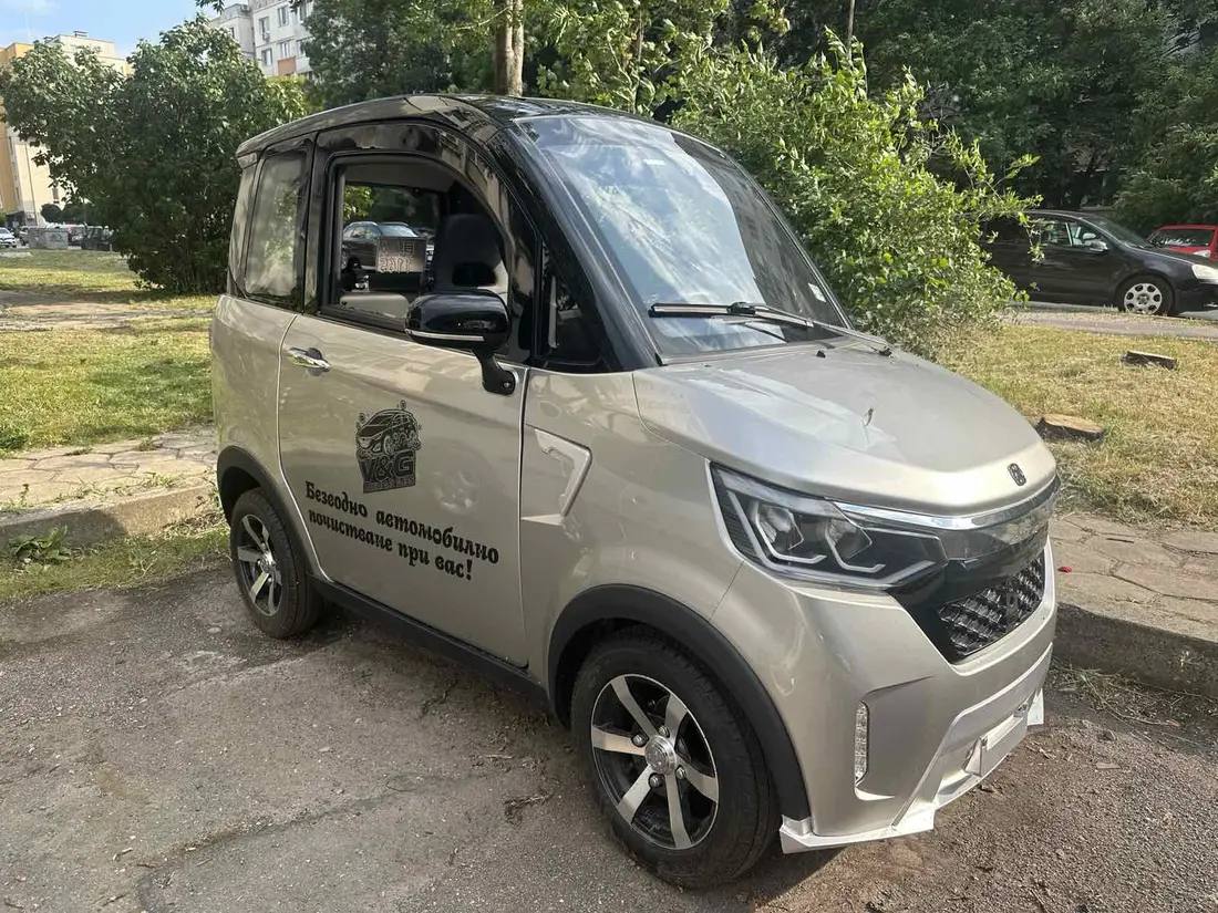 V&G mobile service vehicle